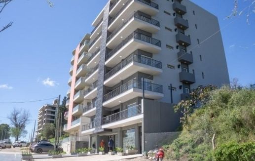 Meraki 1, vista lateral